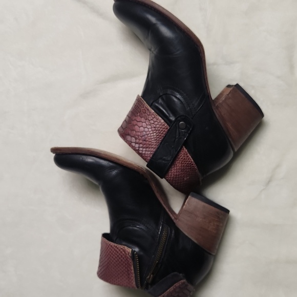 Freebird "Saban" Boots - Picture 5 of 11